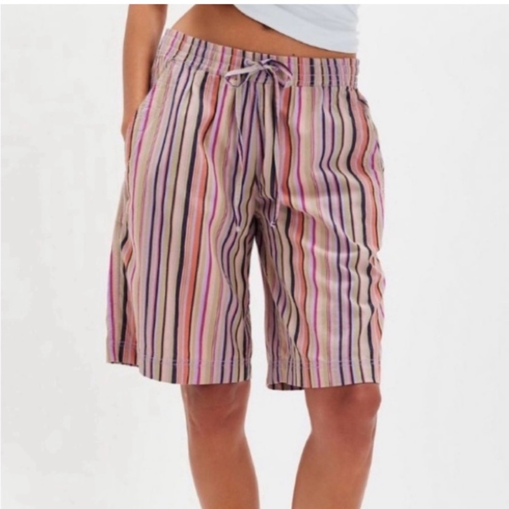 Free People Saylor Poplin Stripe Knee Length Shorts in Lavender Combo, Sz M